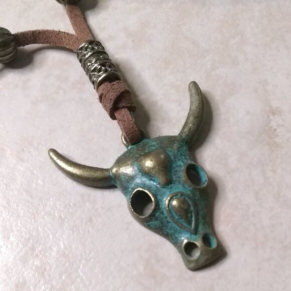 NEW! Rustic Bronze Cow or Bull Head Skull Pendant w. Adjustable Faux Suede Cord - Picture 3 of 8